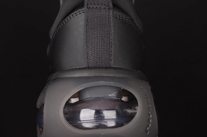 Tênis Runner Malha Preto Detalhes Brancos
