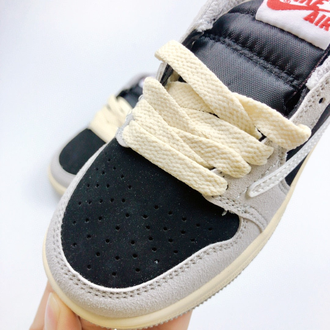 Tênis Cano Alto Basquete Beige Infantil Detalhes Contrastantes
