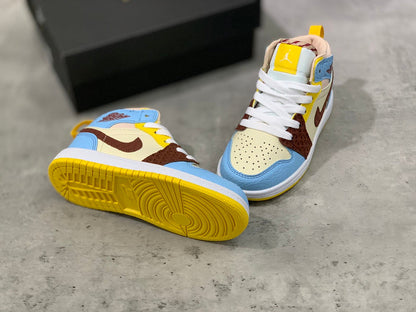Tênis Cano Médio Infantil Couro Branco Detalhe Dourado