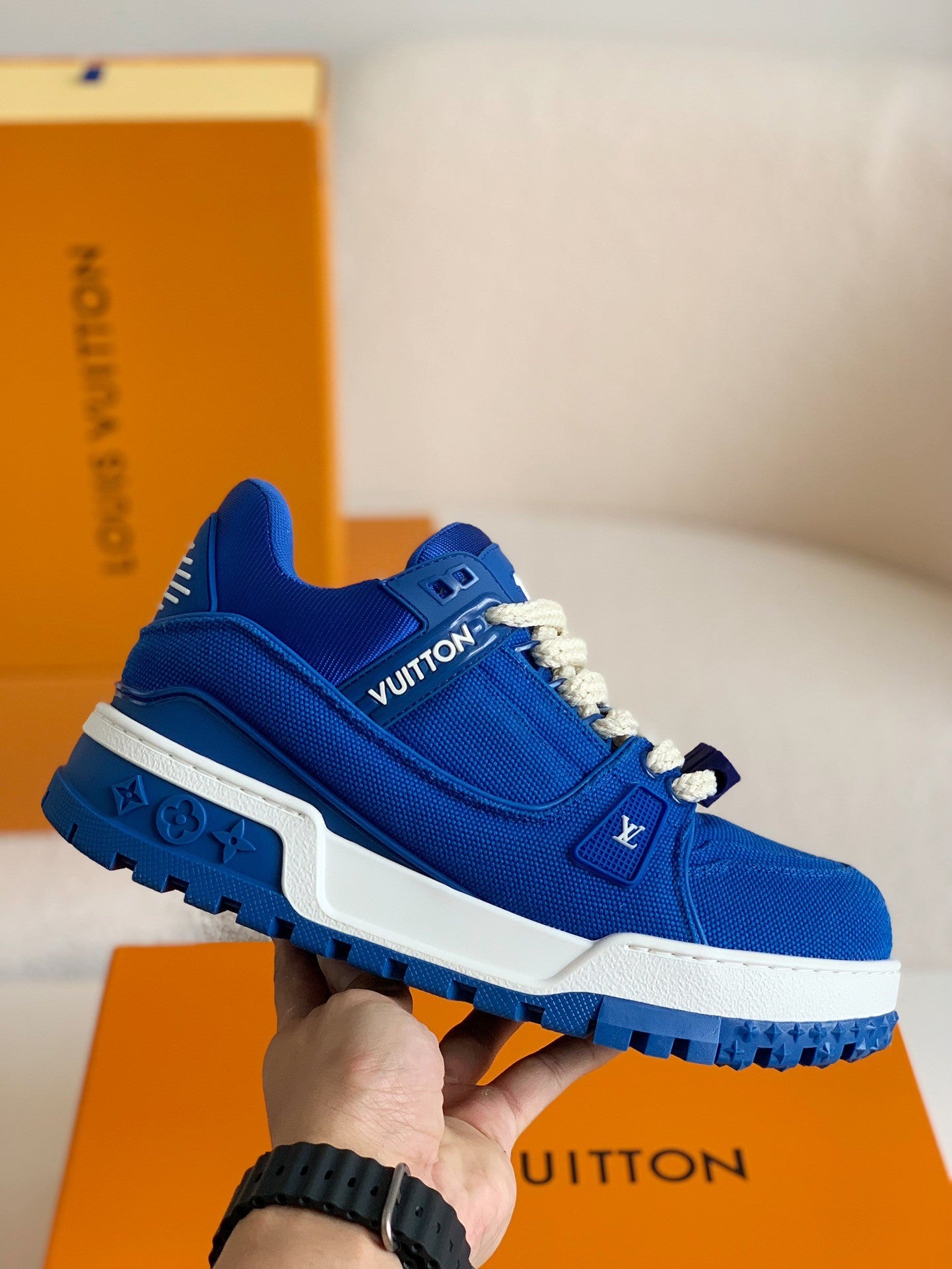 LOUIS VUITTON TRAINER MAXI  SNEAKERS