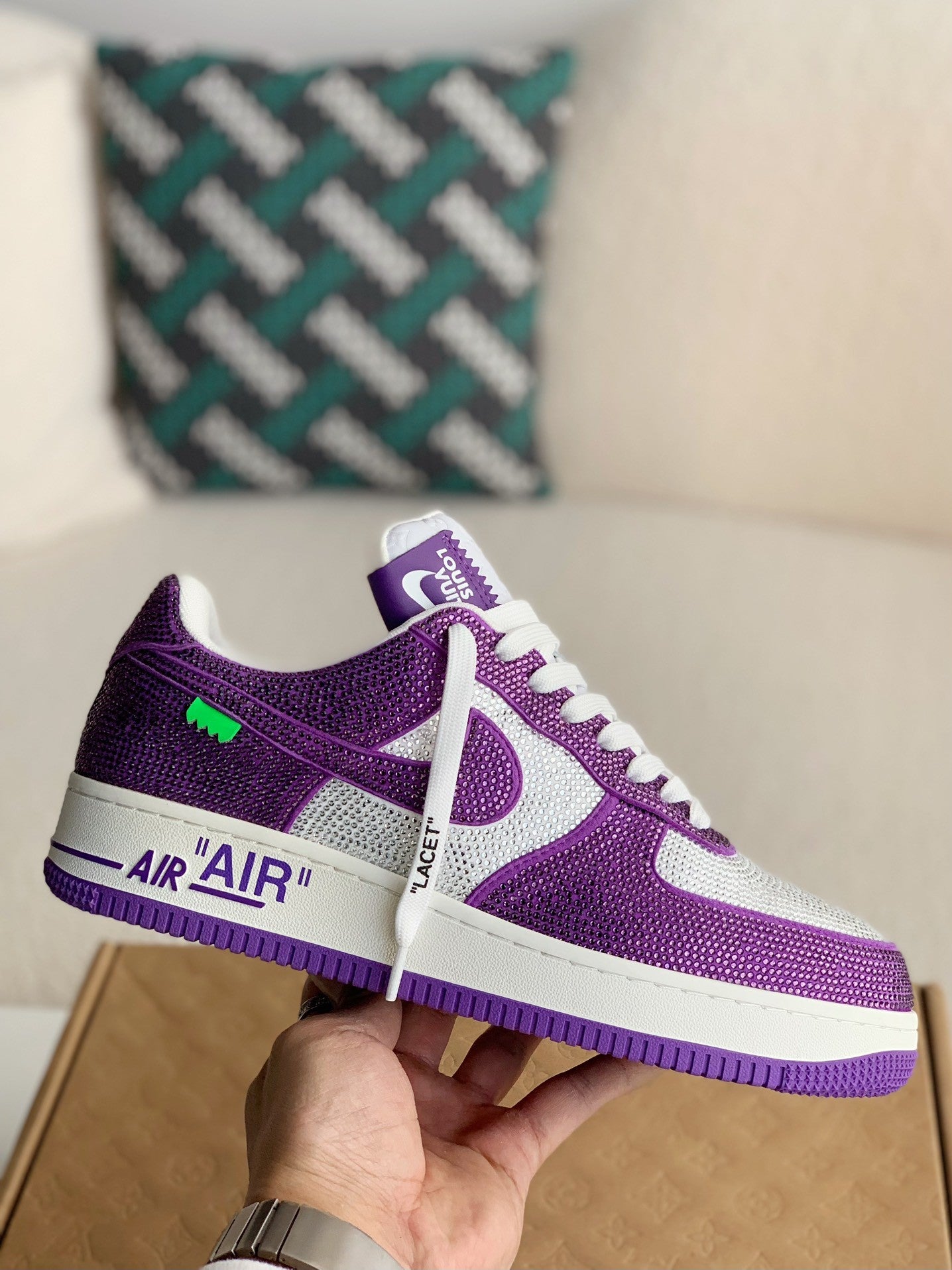 LOUIS VUITTON × NIKE AIR FORCE 1 SNEAKER