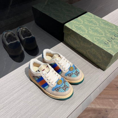 Tênis Infantil Casual Branco com Detalhe Lateral