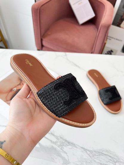 Mule Couro Placa Frontal Dourada