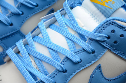 Tênis Couro Cano Baixo Branco Detalhe Azul Claro