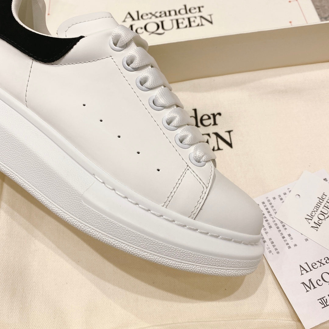 Tênis Camurça Suede Cinza