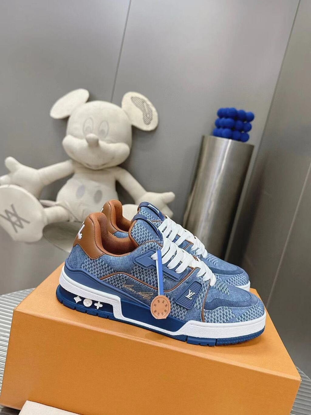 Tênis Couro e Denim Azul Padrão Quadriculado 3D