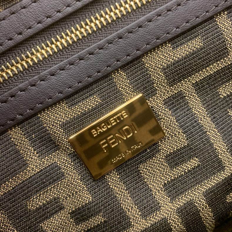 Bolsa Couro Jacquard Letras F Espelhadas