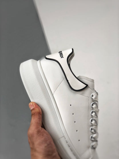 Tênis Oversized Couro Branco Detalhe Preto Colorido
