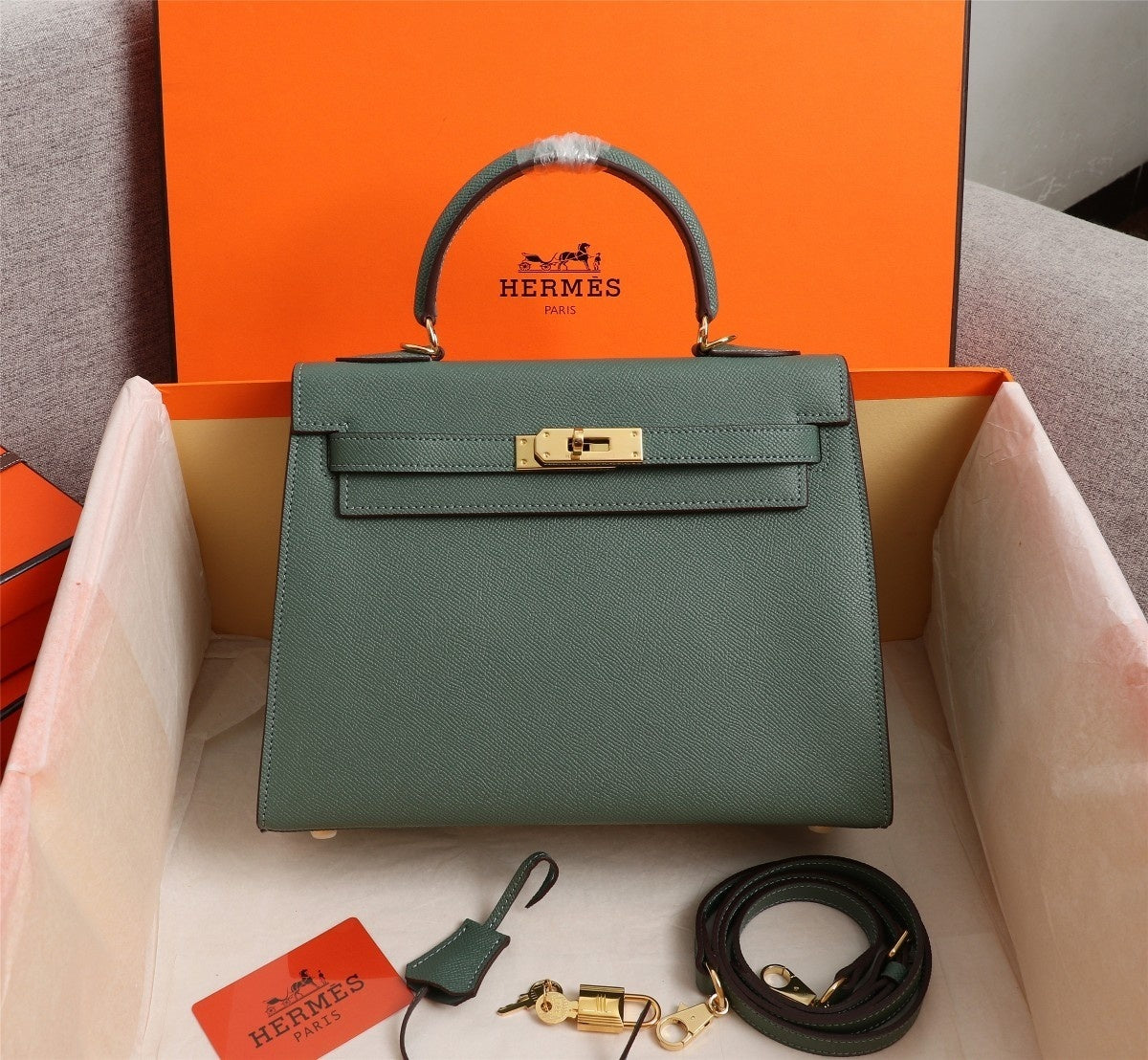 Bolsa Satchel Couro Estruturada com Alça Frontal