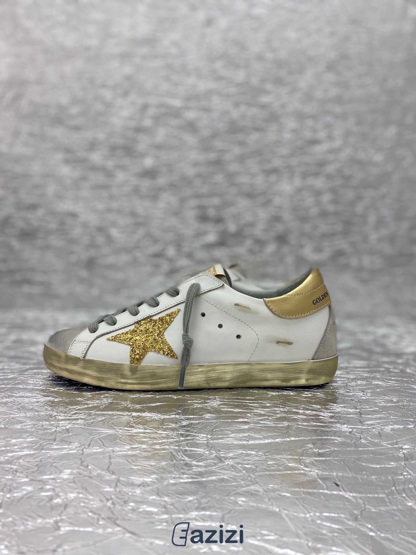 Tênis Couro Branco Estrela Lateral Dourada