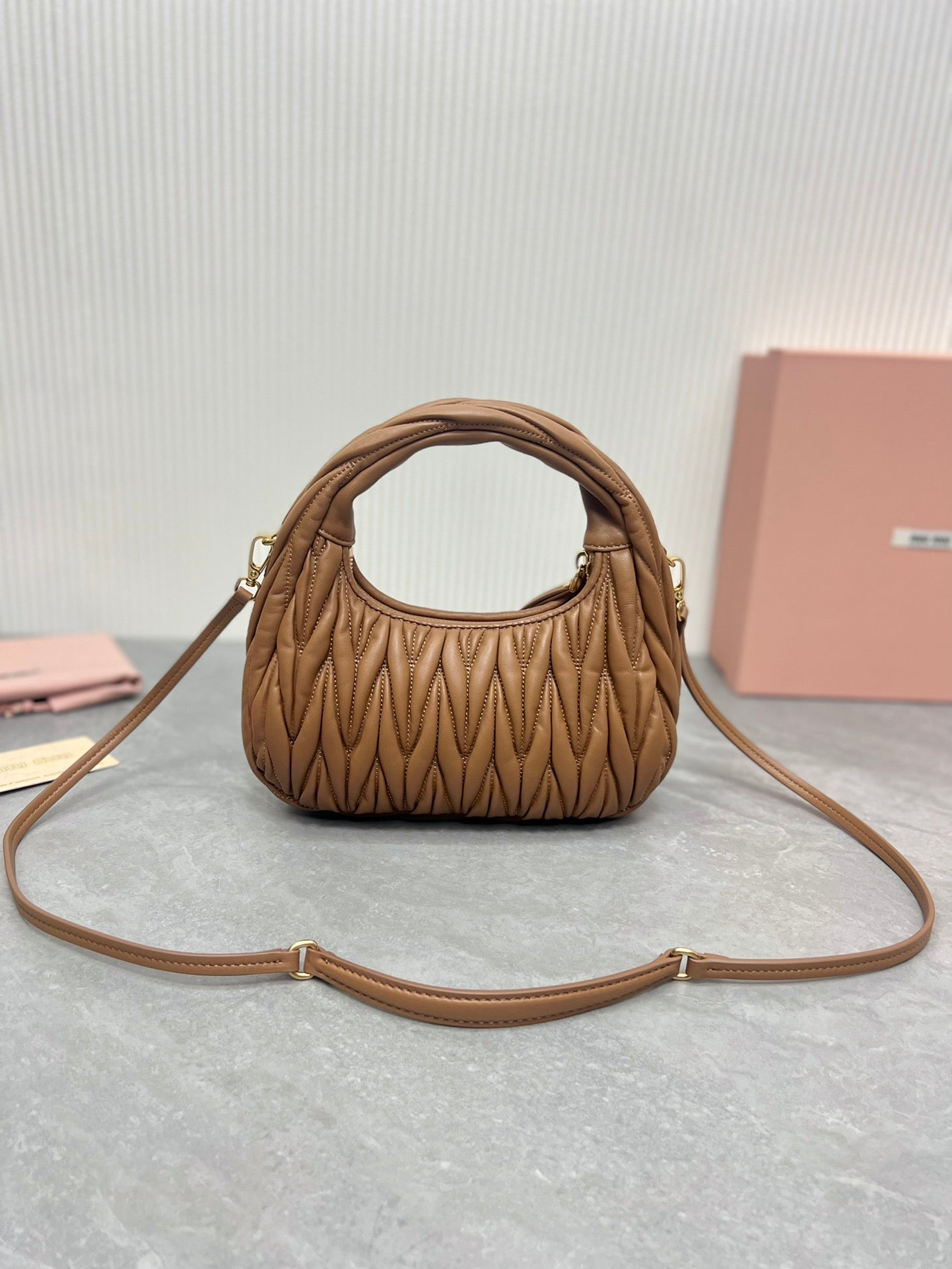 Bolsa Hobo Couro Nappa Acolchoado Mini