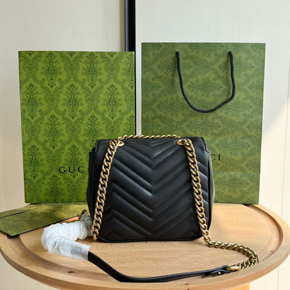Bolsa Pequena Couro Preto Letras Entrelaçadas Mini