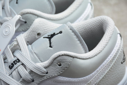 Tênis Cano Baixo Couro Branco Detalhe Camuflado