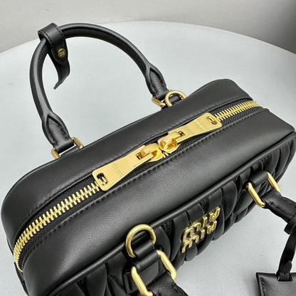 Bolsa Satchel Couro Acolchoado Napa Bege