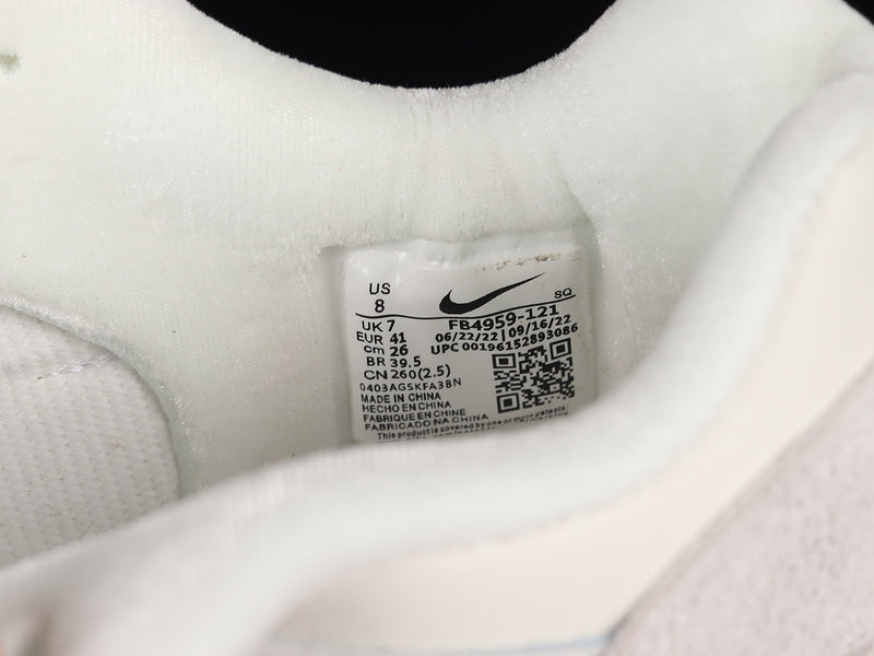 Tênis Runner Malha Branco Pompom Poás Coloridos