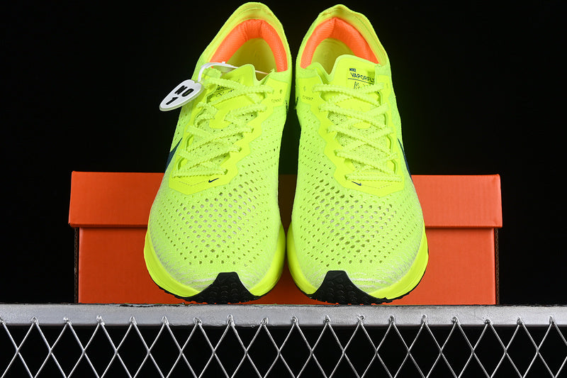 Tênis Running Malha Técnica Cinza Preto Detalhes Coloridos