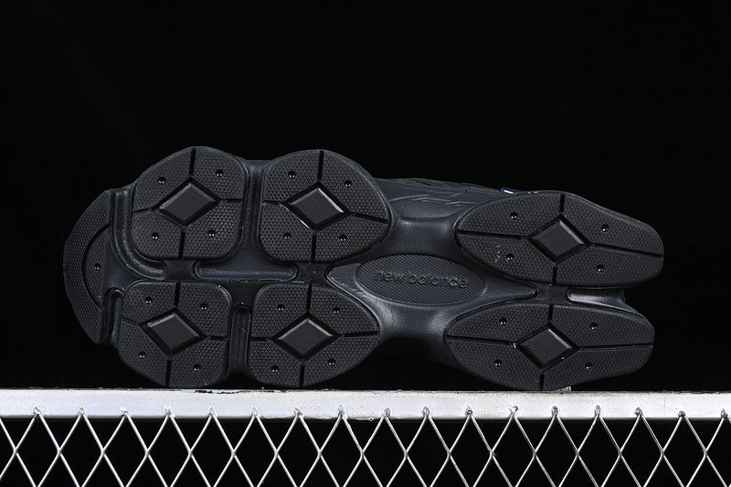 Tênis Runner Malha Preto Cinza e Branco