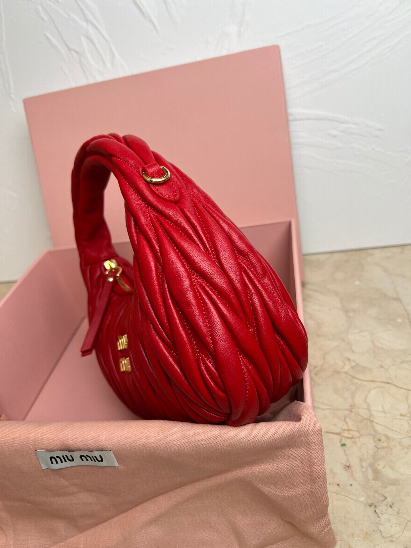 Bolsa Hobo Mini Cetim Acolchoado Vermelho