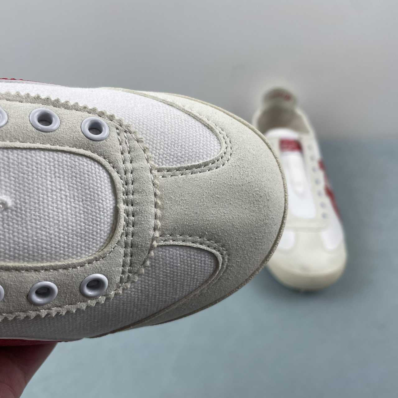 Tênis Couro Estilo Vintage Branco Bordô