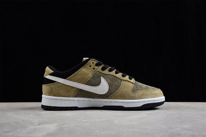 Tênis Cano Baixo Couro Colorido Detalhe Swoosh