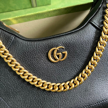 Bolsa Ombro Couro Preto com Fechamento Frontal