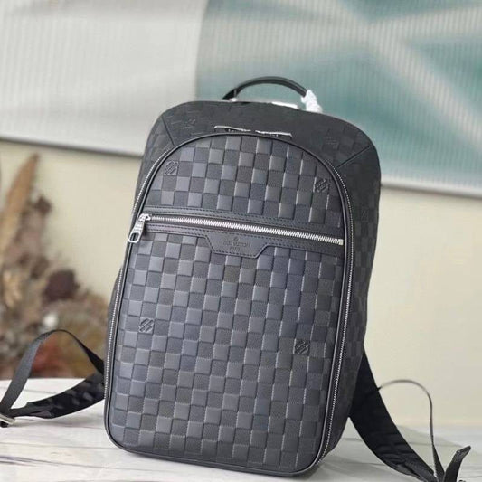 Mochila Couro Padrão Quadriculado Marrom Escuro