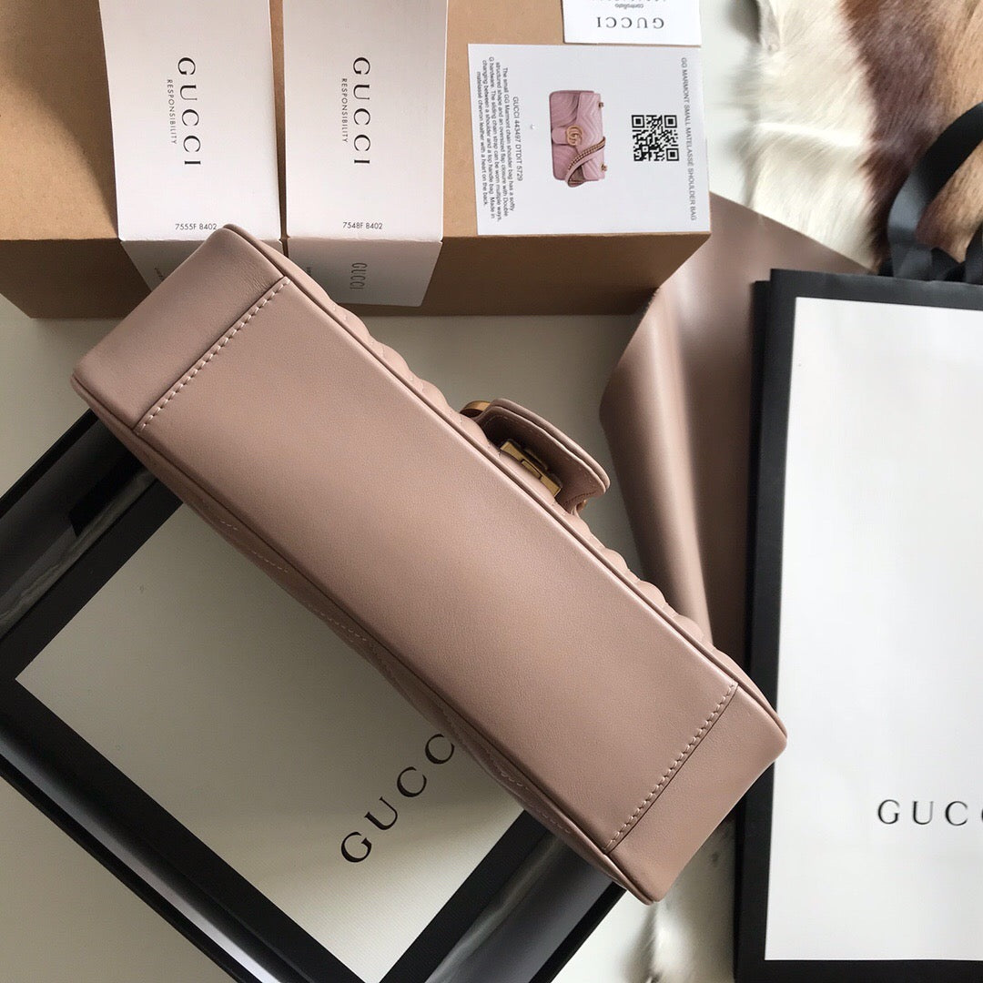 Bolsa Satchel Couro Acolchoado Letras Entrelaçadas Nude Pequena