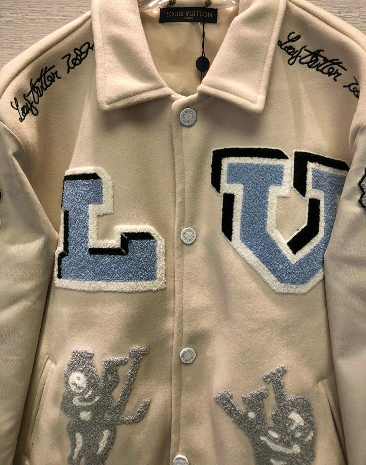 Jaqueta Varsity Couro e Lã Aplicações Coloridas