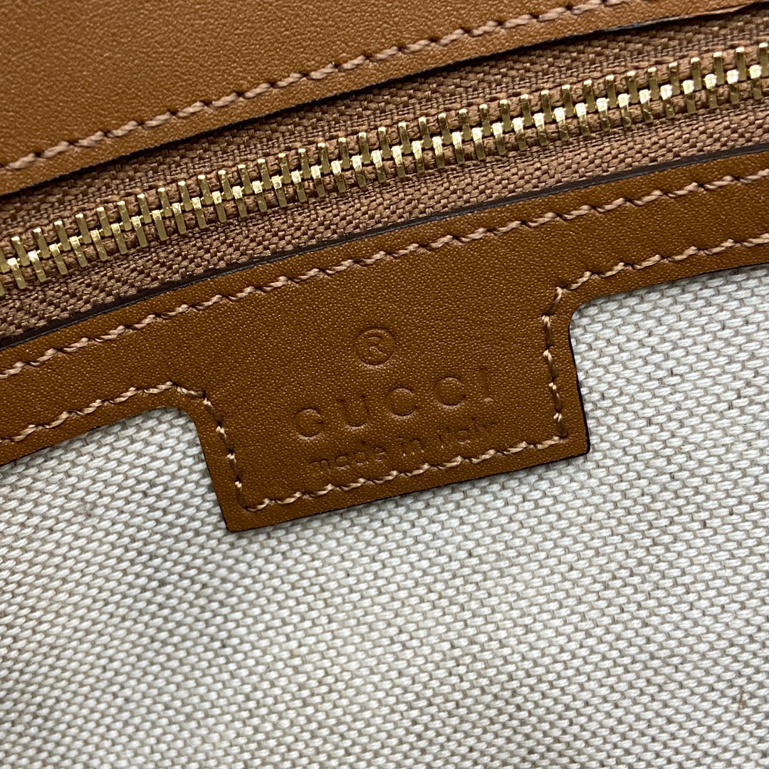 Bolsa Satchel Couro Bege Letras Entrelaçadas Média