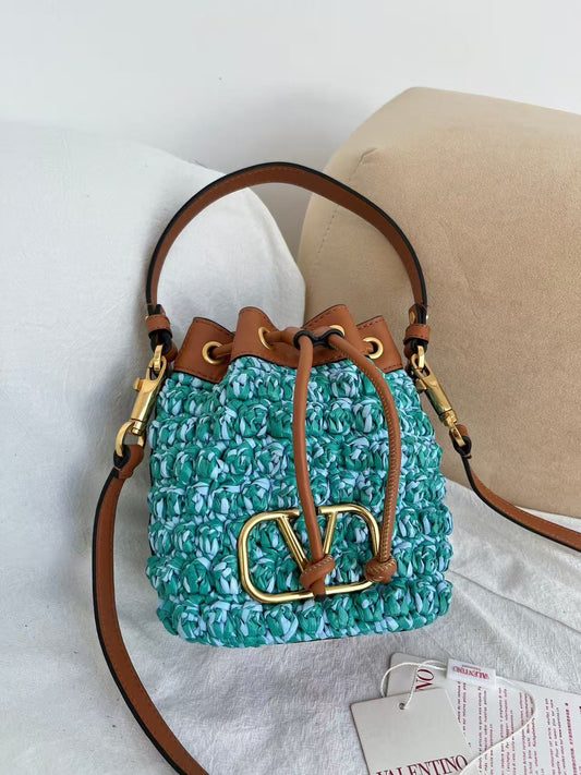 Bolsa Valentino Garavani Signature mini Bucket