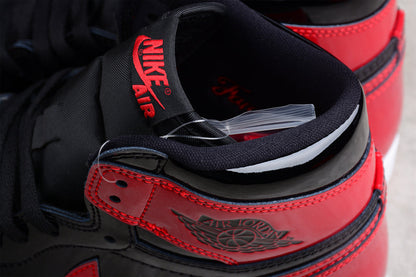 Tênis Cano Alto Basquete Couro Verniz Preto e Vermelho