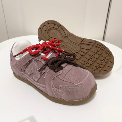 Tênis Infantil Malha Rosa Detalhes Laterais Cinza
