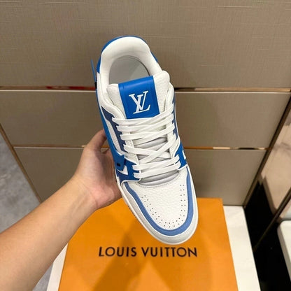 Tênis Couro Branco com Detalhe Azul Cano Baixo