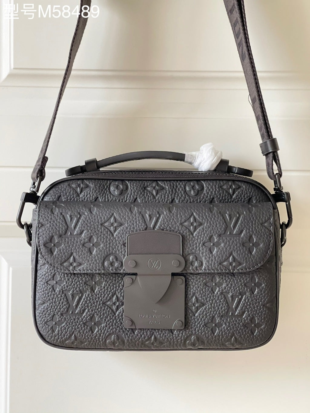 Bolsa Couro Preto Padrão Monograma Geométrico