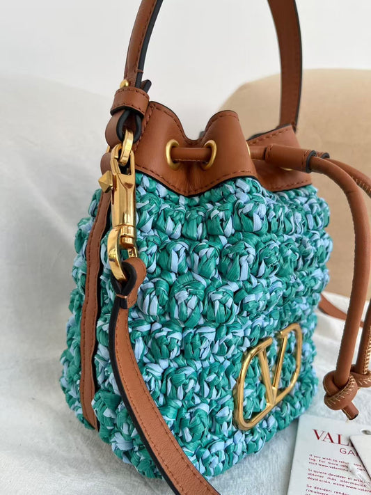 Bolsa Valentino Garavani Signature mini Bucket