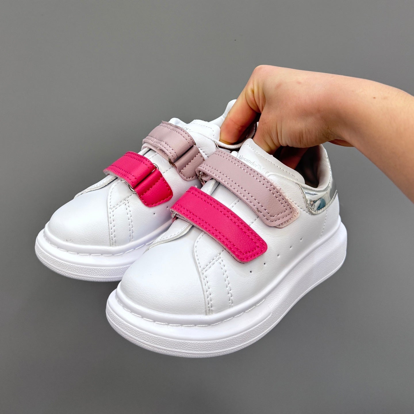 Tênis Couro Branco Detalhe Rosa Infantil