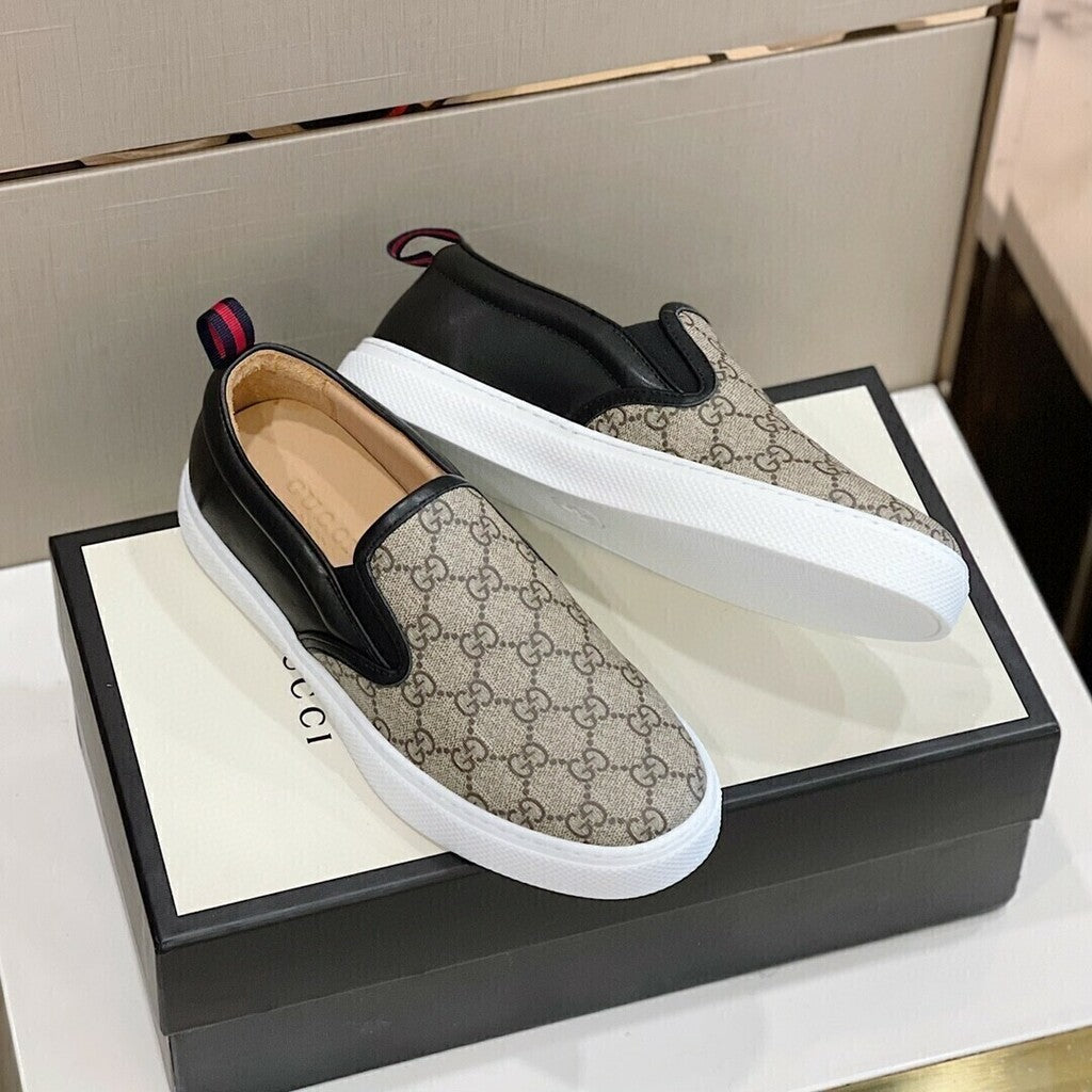 Tênis Slip-On Lona Padrão Entrelaçado Marrom e Bege