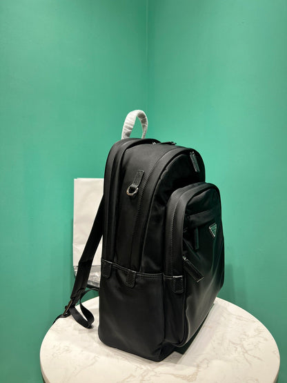 Mochila Couro Estruturado Preto
