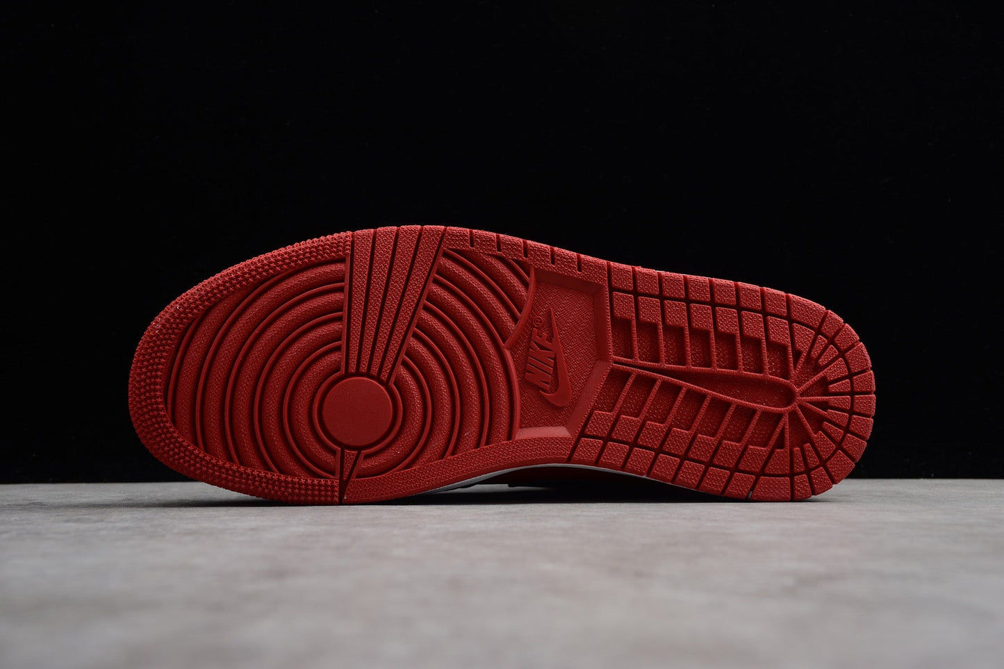 Tênis Cano Alto Basquete Couro Preto Vermelho