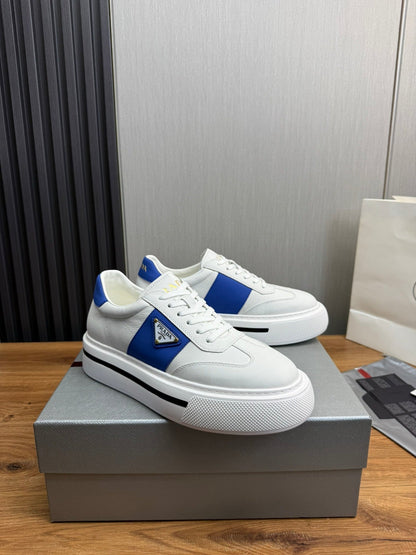 Tênis Casual Couro Azul Detalhes Contrastantes
