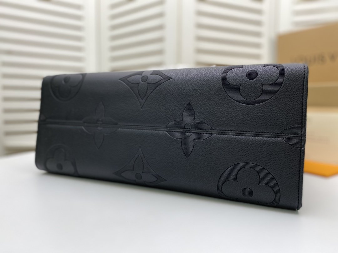 Bolsa Tote Couro Preto Padrão Monograma Geométrico GM