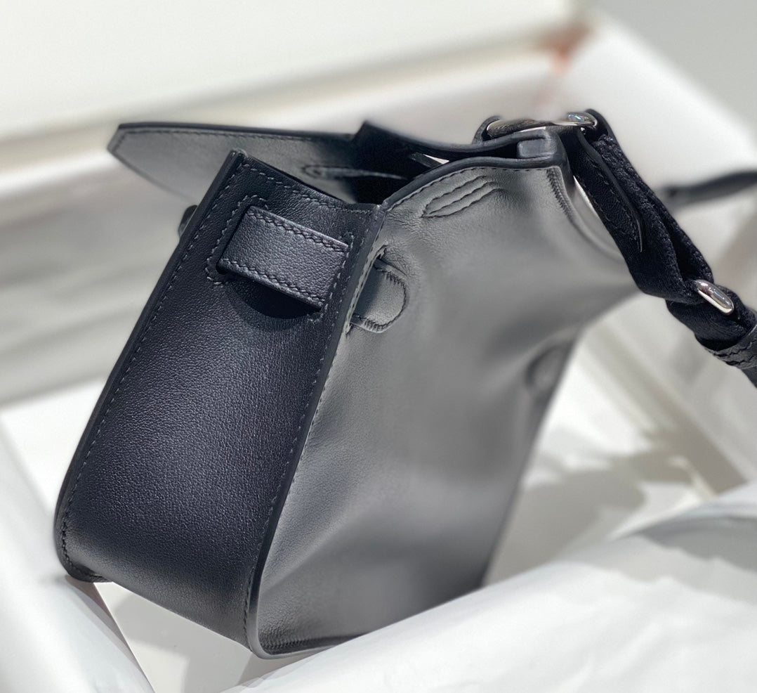 Bolsa Pequena Couro Preto Mini