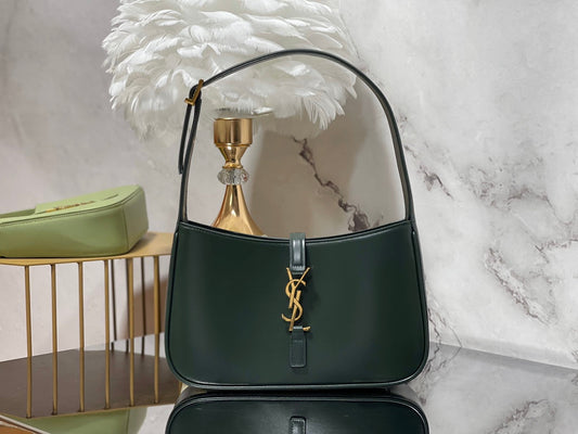 Bolsa Satchel Couro Verde Fechamento Frontal Minimalista