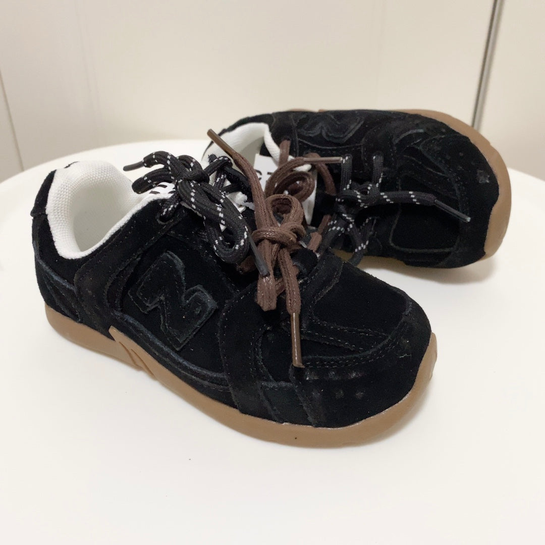 Tênis Infantil Runner Malha Preto Detalhe Lateral