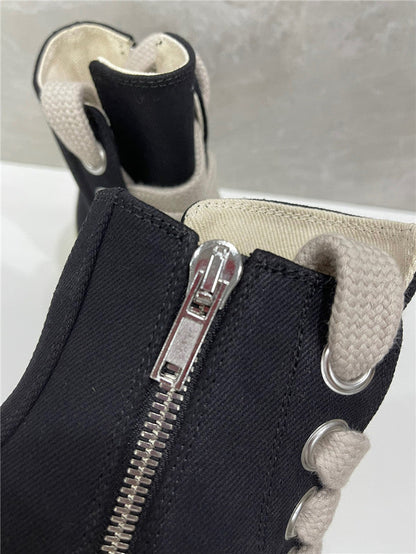 Tênis Cano Alto Nylon Acolchoado Preto com Detalhe Branco