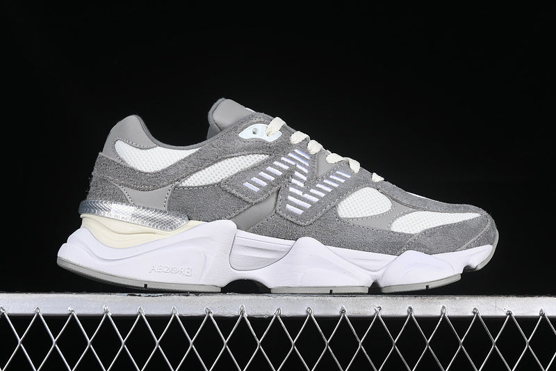 Tênis Runner Cinza e Branco Solado Espesso