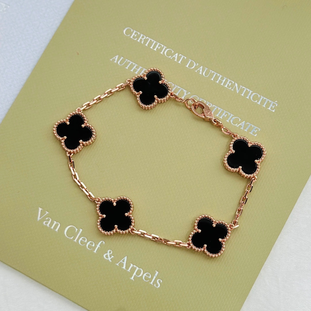 Pulseira Metal Dourado Detalhe Floral