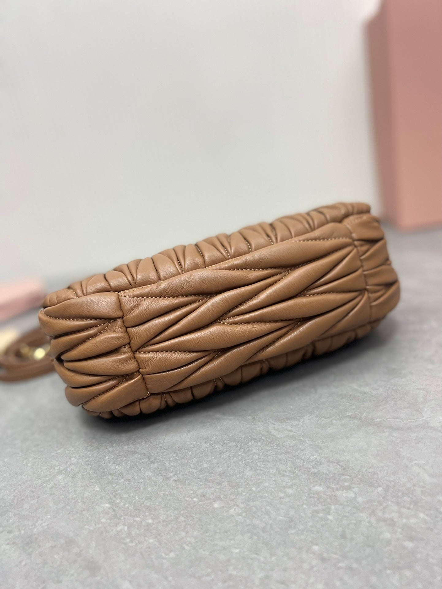 Bolsa Hobo Couro Nappa Acolchoado Mini