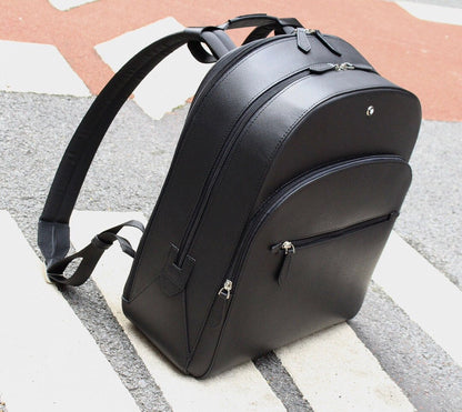 Mochila Nylon Preta com Detalhes Metálicos