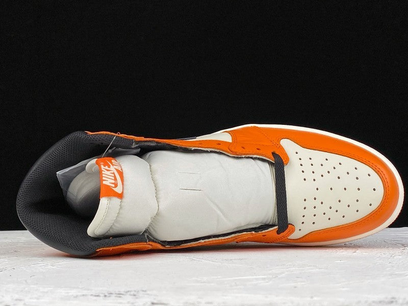Tênis Cano Alto Basquete Couro Branco Laranja Preto